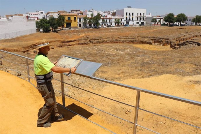 Archivo - Imagen de archivo del anfiteatro romano de Carmona