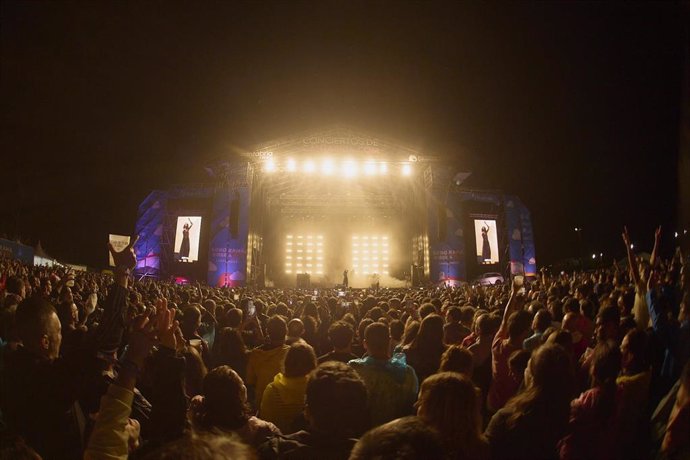 El Sonorama Ribera Day congregó a más de 6.000 espectadores junto a la playa de la Virgen del Mar