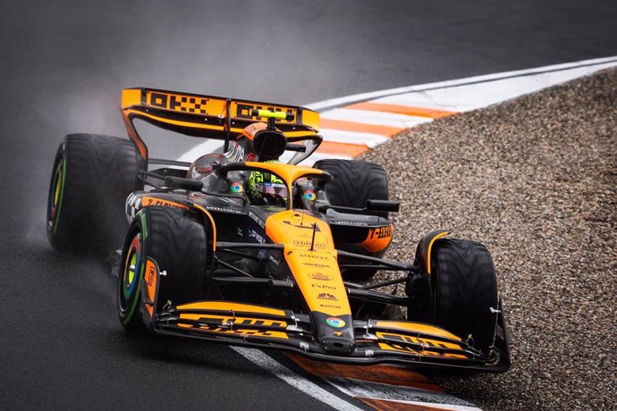 04 NORRIS Lando (gbr), McLaren F1 Team MCL38, action during the Formula 1 Heineken Dutch Grand Prix 2024, 15th round of the 2024 Formula One World Championship from August 23 to 25, 2024 on the Circuit Zandvoort, in Zandvoort, Netherlands - Photo Antonin 