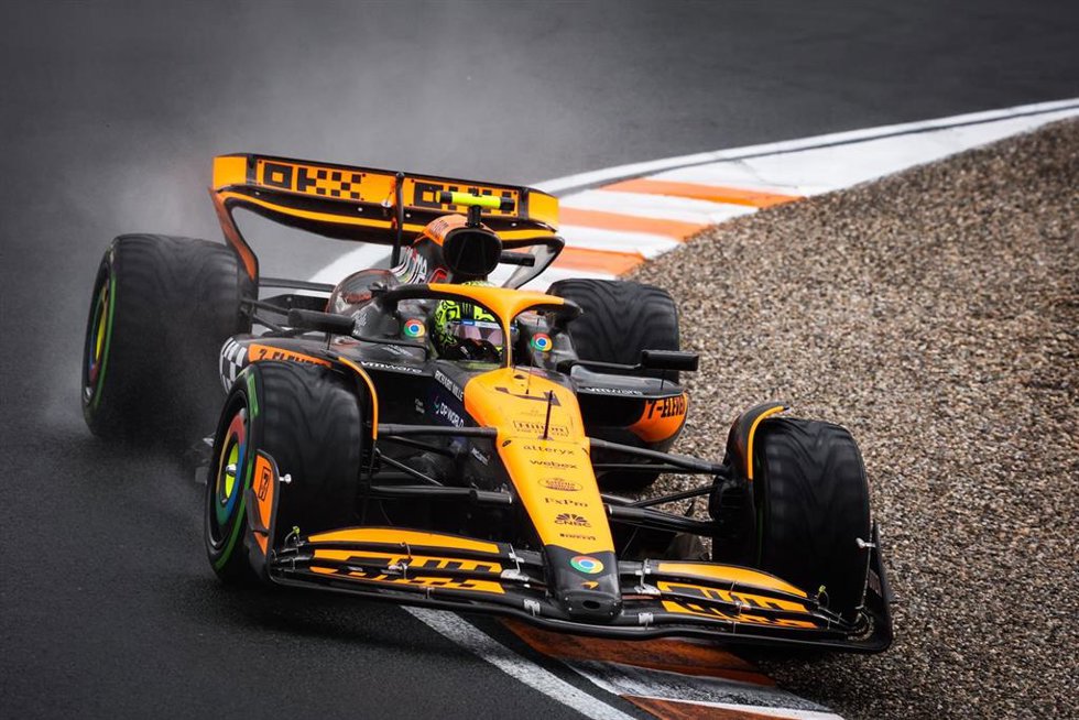 04 NORRIS Lando (gbr), McLaren F1 Team MCL38, action during the Formula 1 Heineken Dutch Grand Prix 2024, 15th round of the 2024 Formula One World Championship from August 23 to 25, 2024 on the Circuit Zandvoort, in Zandvoort, Netherlands - Photo Antoni