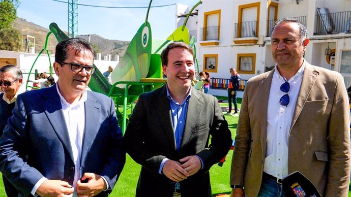 Antonio J. Rodríguez, Fernando Giménez y Baldomero Martínez, en Felix (Almería), en una foto de archivo.