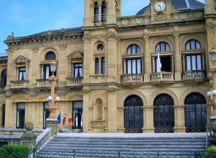 Fachada del Ayuntamiento de San Sebastián