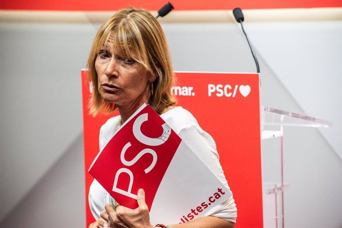 La viceprimera secretaria del PSC, Lluïsa Moret, en una rueda de prensa