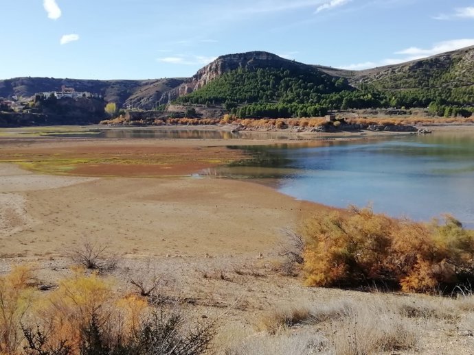 Archivo - Los embalses de la cuenca del Ebro están al 53% de su capacidad total.