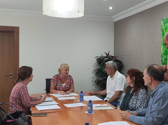 Reunión celebrada hoy con la directiva de la Federación de Organizaciones Artesanas de Castilla y León (FOACAL)