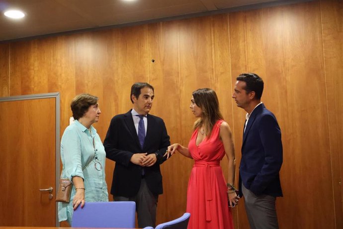 El consejero de Justicia, Administración Local y Función Pública, José Antonio Nieto, ha visitado las instalaciones del Sempa en la Ciudad de la Justicia, y ha supervisado los trabajos para dotar de espacio al Juzgado de Violencia sobre la Mujer número 4.