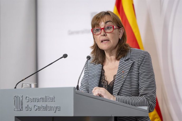 La portavoz de la Generalitat y consellera de Territorio, Vivienda y Transición Ecológica, Sílvia Paneque, tras la reunión del Consell Executiu, en el Palau de la Generalitat