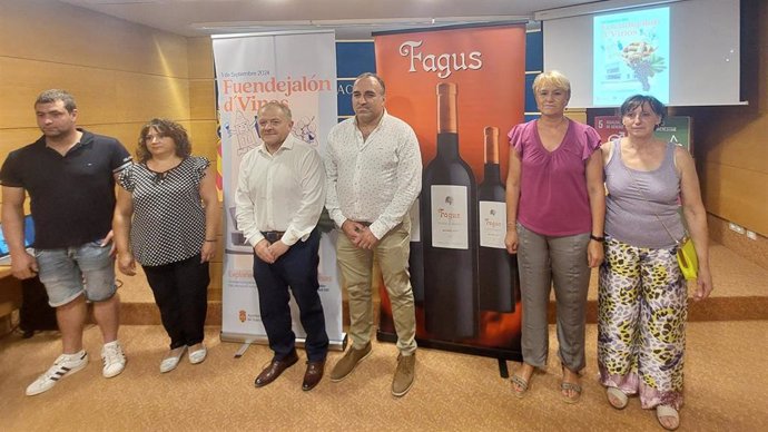 Presentación de 'Fuendejalón d'Vinos'.