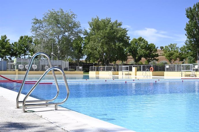 Imagen de recurso de una piscina municipal