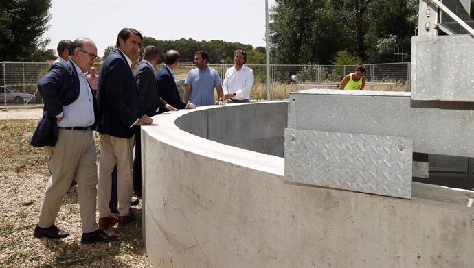 Consjero De Medio Ambiente, Vivienda Y Ordenación Del Territorio, Juan Carlos Suárez-Quiñones, Visita Las Obras De Remodelación Del EDAR De Villariezo (Burgos).