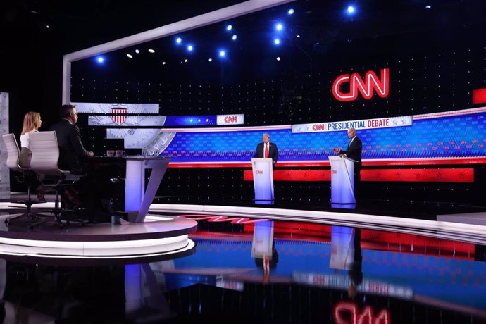 Archivo - 27 June 2024, US, Atlanta: US President Joe Biden and former US President Donald Trump participate in the first 2024 presidential election debate at CNN Atlanta studios. Photo: Jason Getz/TNS via ZUMA Press Wire/dpa