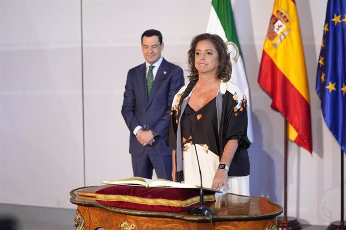 La consejera de Sostenibilidad y Medio Ambiente, Catalina García, durante la toma de posesión de los nuevos consejeros  de la Junta de Andalucía en el Palacio de San Telmo.