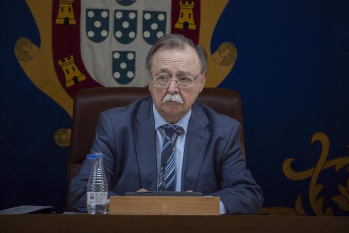 Archivo - El presidente de Ceuta, Juan Jesús Vivas, durante una sesión plenaria en la Asamblea de Ceuta, a 23 de julio de 2024, en Ceuta (España).  