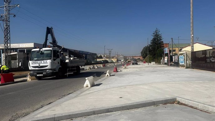 Obras en la calle La Bureba de Burgos.