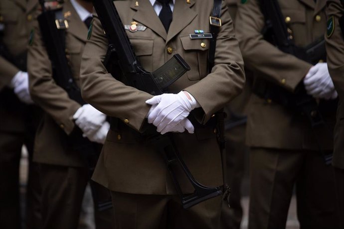 Archivo - Miembros del ejercito, en la toma de posesión como nuevo jefe de la Inspección General del Ejército, en la Capitanía General de Barcelona, Manuel Busquier, a 4 de febrero de 2022, en Barcelona, Catalunya (España). 