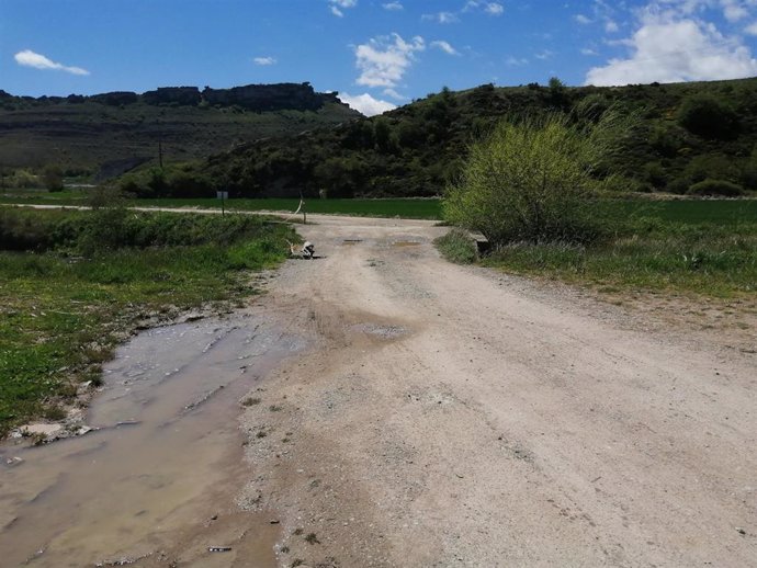 Archivo - Un camino del Geoparque Las Loras.