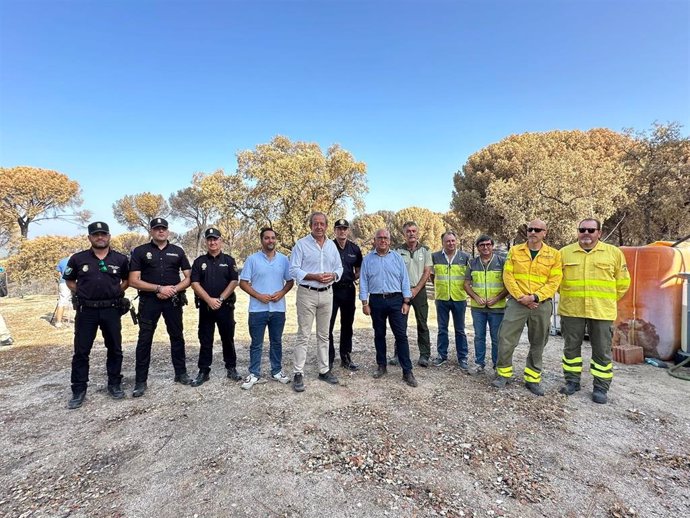 Visita a la zona del incendio en la Sierra de Andújar.