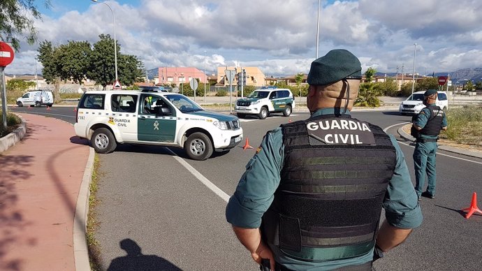 Control de la Guardia Civil en Calvià.