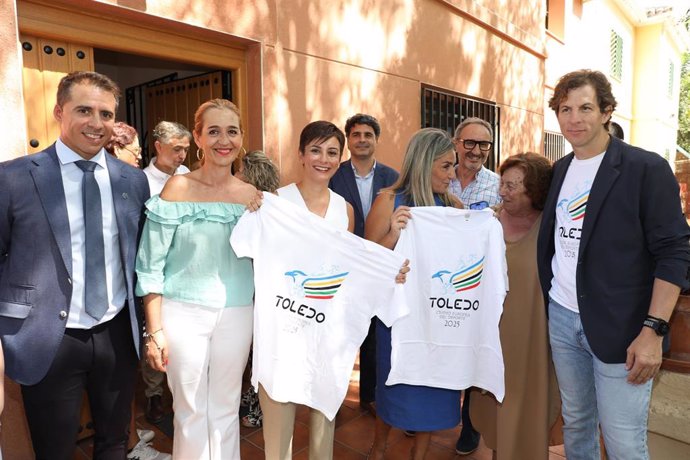 Inés Cañizares durante la visita de la Ministra de Vivienda, Isabel Rodríguez.