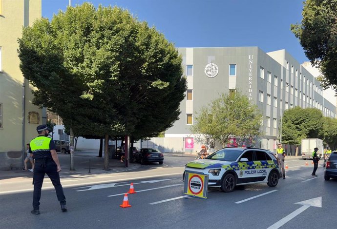 Un control de la Policía Local de Jaén en la campaña especial sobre alcohol y drogas.