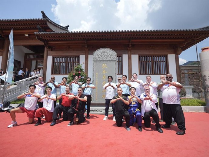 Wing Chun practitioners from all over the world gathered at the birthplace of Wing Chun (Source: Huanqiu.com)