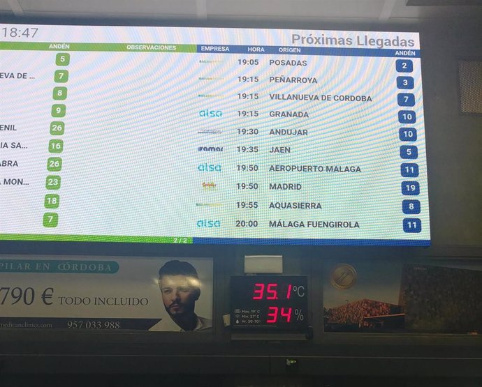 Imagen de un termómetro en la Estación de Autobuses de Córdoba.