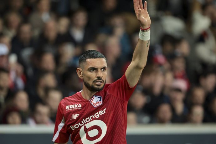 Archivo - Remy Cabella of Lille during the French championship Ligue 1 football match between Lille OSC (LOSC) and Olympique de Marseille (OM) on April 5, 2024 at Stade Pierre Mauroy in Villeneuve-d'Ascq near Lille, France - Photo Jean Catuffe / DPPI