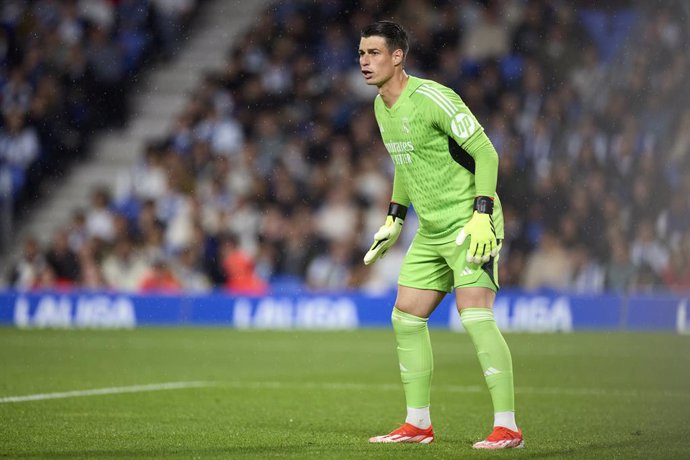 Archivo - Kepa Arrizabalaga of Real Madrid CF looks on during the LaLiga EA Sports match between Real Sociedad and Real Madrid CF at Reale Arena on April  26, 2024, in San Sebastian, Spain.