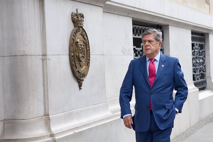 Archivo - El exministro de Defensa Federico Trillo a su llegada al acto de entrega del Premio Gumersindo de Azcárate, en el Casino de Madrid, a 7  de junio de 2023, en Madrid (España).