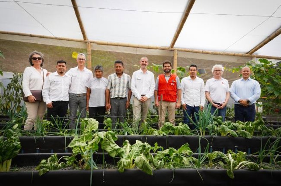 Representantes de la Universidad de Sevilla visitan las instalaciones del proyecto Aquacol en Colombia.