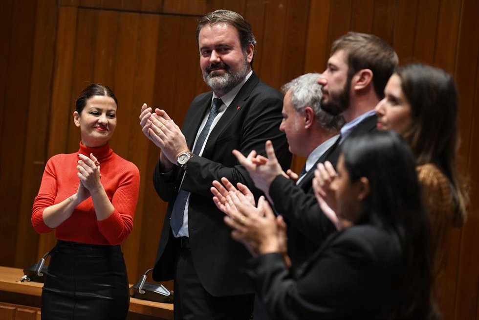 Archivo - La ministra de Juventud e Infancia, Sira Rego (i), y el secretario de Estado de Infancia y Juventud, Rubén Pérez Correa (2i), durante la toma de posesión de altos cargos del Ministerio de Juventud e Infancia, en el Ministerio de Juventud e Inf