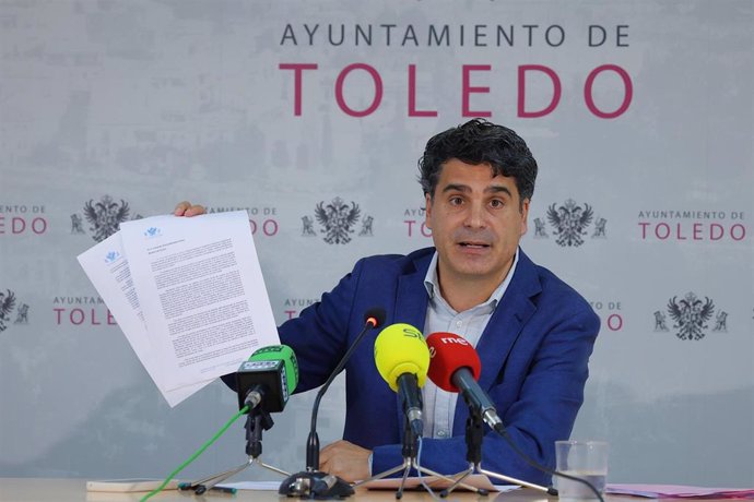 El portavoz del equipo de Gobierno Municipal, Juan José Alcalde, en rueda de prensa.