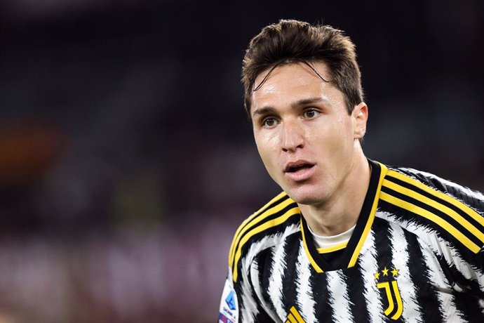 Archivo - Federico Chiesa of Juventus looks on during the Italian championship Serie A football match between AS Roma and Juventus FC on May 5, 2024 at Stadio Olimpico in Rome, Italy - Photo Federico Proietti / DPPI