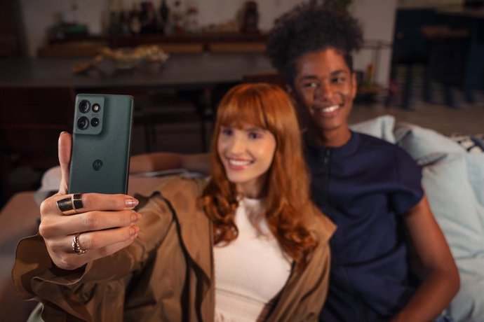 Latam.-Portaltic.-Edge 50 y Edge 50 neo, la apuesta de Motorola por la gama media con sello Pantone
