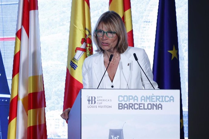 La presidenta de la Diputación de Barcelona, Lluïsa Moret, en el acto institucional de bienvenida a la 37 Louis Vuitton America's Cup