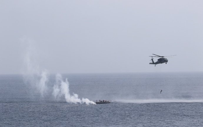 EEUU rescata a dos marineros civiles iraníes en aguas internacionales