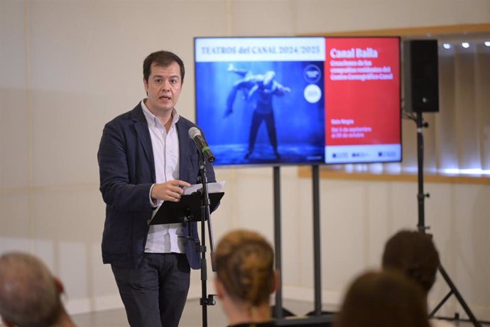 El viceconsejero de Cultura, Turismo y Deporte, Luis Martín, en la presentación de la XVI edición de Canal Baila