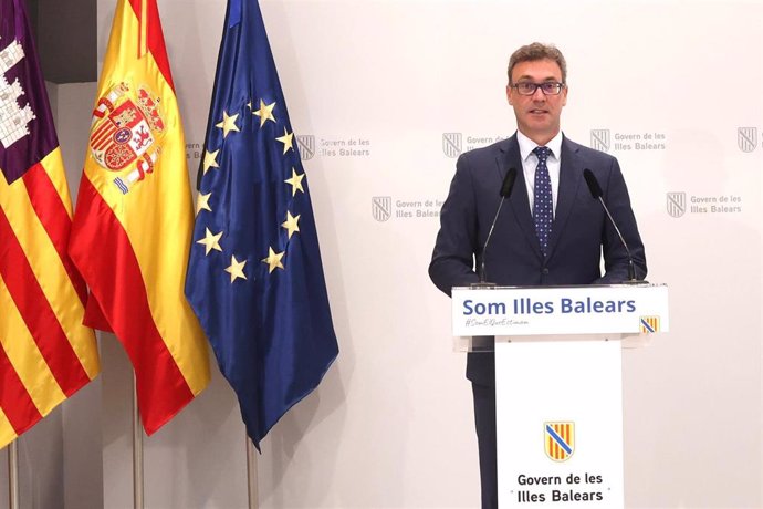 El vicepresidente del Govern, Antoni Costa, en la rueda de prensa tras el Consell de Govern.