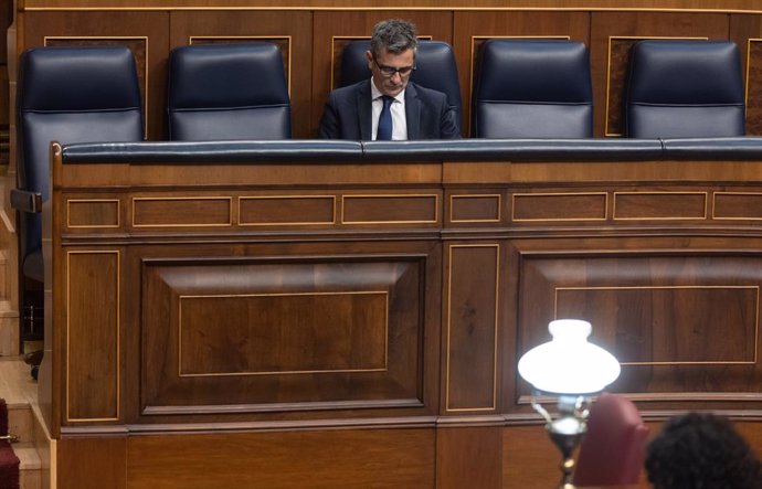 Archivo - El ministro de la Presidencia, Justicia y Relaciones con las Cortes, Félix Bolaños, durante una sesión plenaria en el Congreso de los Diputados, a 4 de julio de 2024, en Madrid (España).