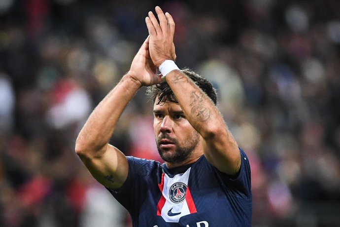 Archivo - Juan BERNAT of PSG during the French championship Ligue 1 football match between Stade de Reims and Paris Saint-Germain on October 8, 2022 at Auguste Delaune stadium in Reims, France - Photo Matthieu Mirville / DPPI