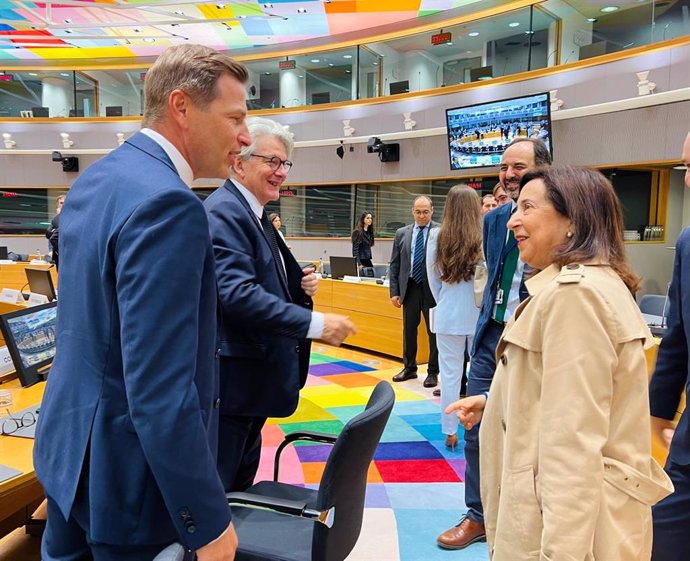 La ministra de Defensa, Margarita Robles, durante la reunión del Consejo de Asuntos Exteriores y Defensa de la Unión Europea en Bruselas, a 30 de agosto de 2024, en Bruselas (Bélgica).