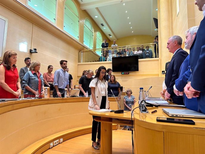 La nueva concejal, maría Carpio, durante su juramento