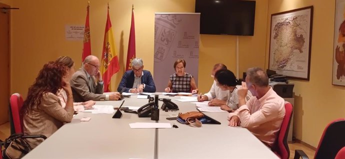 Imágenes de la Comisión Territorial de Patrimonio celebrada este viernes en León.