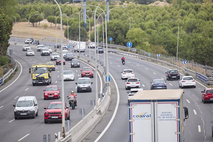 Varios vehículos en la autovía A-3