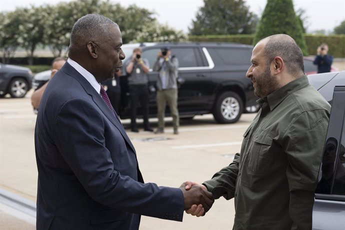 El secretario de Defensa de Estados Unidos, Lloyd J. Austin, recibe al ministro de Defensa de Ucrania, Rustem Umerov