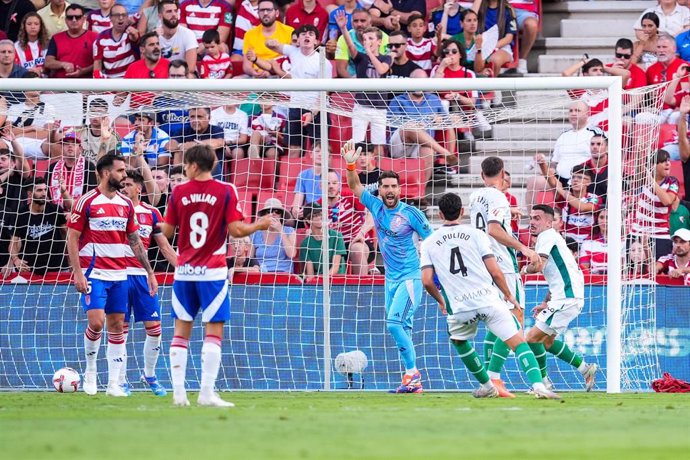 Joaquin Munoz of SD Huesca celebrates a goal during the Spanish league, LaLiga Hypermotion, football match played between Granada CF and SD Huesca at Los Carmenes stadium on August 30, 2024, in Granada, Spain.