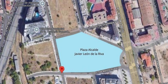 Plaza dedicada a Javier León de la Riva