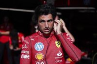 Sainz: "El 'graining' va a jugar un papel importante en carrera"