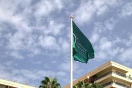 Bandera de certificación S de Sostenibilidad Turística en Torremolinos.