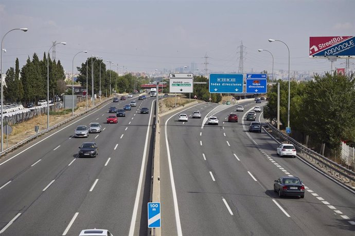 Varios vehículos en la autovía A4